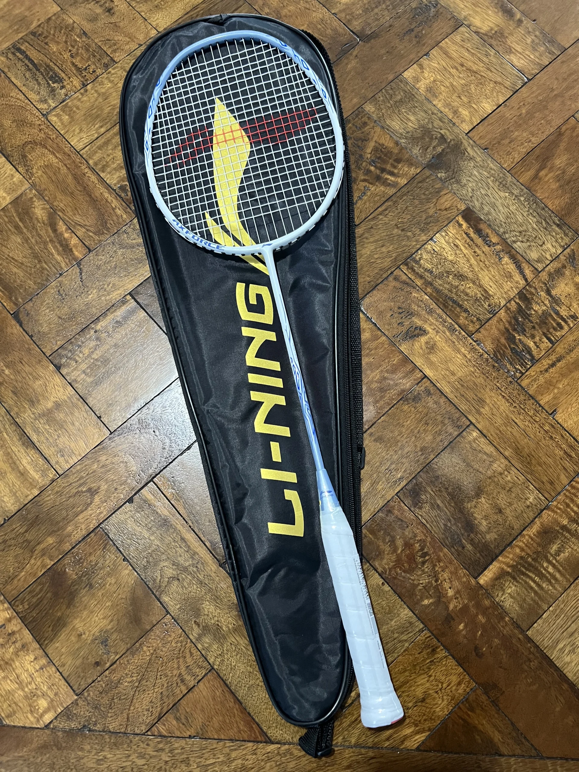 Li-Ning AXForce 9 Badminton Racquet – Carbon Fibre – 85g+ (Pearl White Cyanine Blue) 5 Li-Ning AXForce 9 Badminton Racquet – Carbon Fibre – 85g+ (Pearl White Cyanine Blue) - Image 5